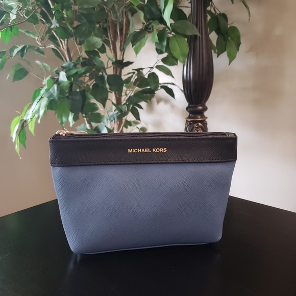 Michael Kors Handbags - Michael Kors Cosmetic Travel Bag